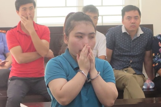 Bịa chuyện tình bi đát, chiếm đoạt hơn 300 triệu đồng của bác