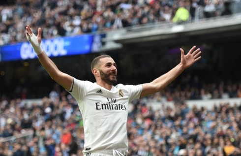 Benzema lập kỷ lục vô tiền khoáng hậu tại Real; Solskjaer xin lỗi khi MU lập chuỗi kỷ lục tệ hại