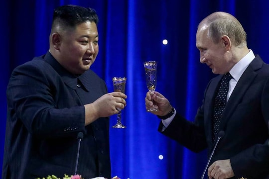 Tổng thống Putin chiêu đãi ông Kim Jong-un đặc sản vùng Viễn Đông Nga