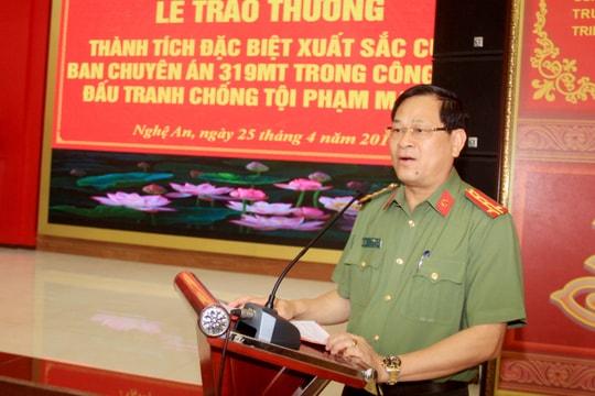 Đại tá Nguyễn Hữu Cầu yêu cầu làm rõ nguồn gốc, đường đi của 700 kg ma túy đá