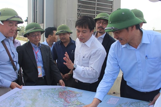 JICA Việt Nam kiểm tra chất lượng công trình cống tiêu Diễn Thành