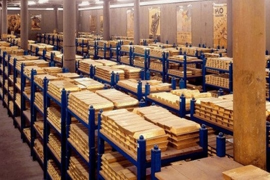 Tại sao nhiều nước không còn tin tưởng gửi vàng ở Hoa Kỳ?