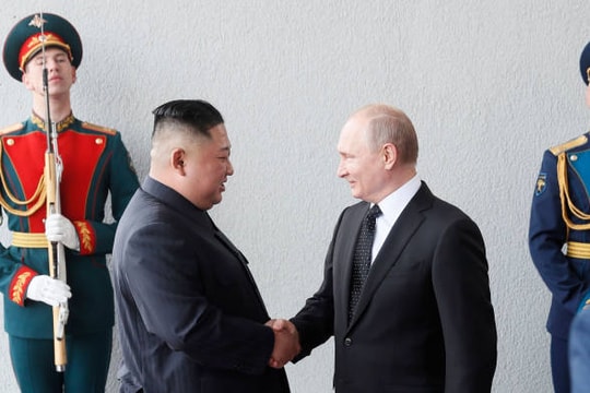 Nga khen ông Kim Jong - un là nhà lãnh đạo 'đầy kinh nghiệm, có học thức và sáng suốt'