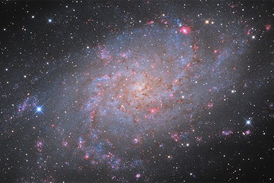 Vũ trụ đang giãn nở nhanh hơn dự kiến ​​