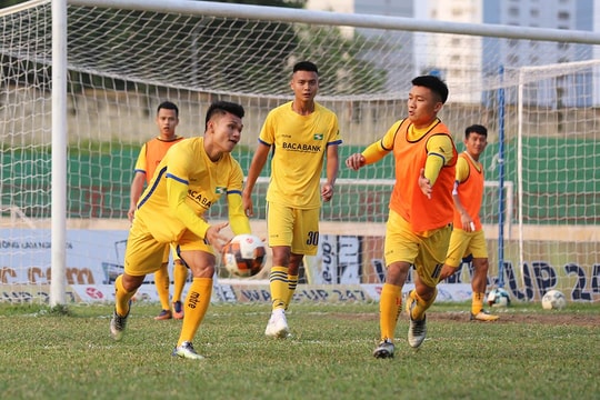 SLNA - thủ cứng, công cùn