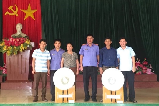 Tặng bộ thiết bị truyền thanh tại xã Đồng Văn, Tân Kỳ