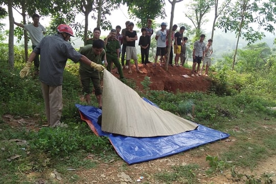 Nghệ An: Phát hiện nam thanh niên tử vong bên bìa rừng