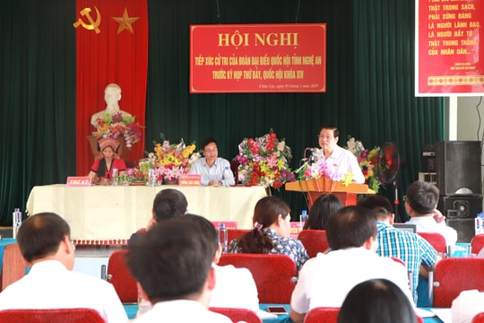 Phó Chủ tịch Hội Nông dân, Phó công an xã ở Nghệ An xin nghỉ việc vì cho rằng phụ cấp thấp