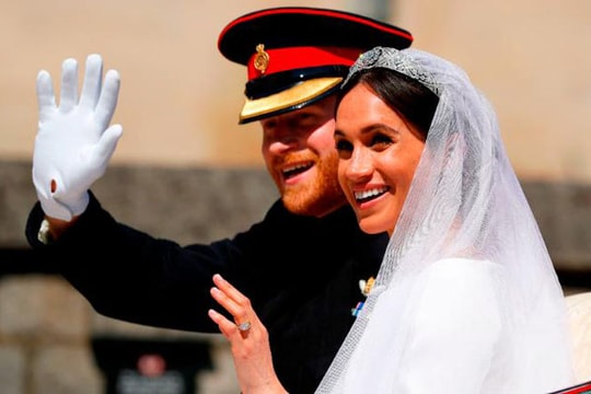 Hoàng tử Harry tuyên bố Meghan sinh con trai đầu lòng
