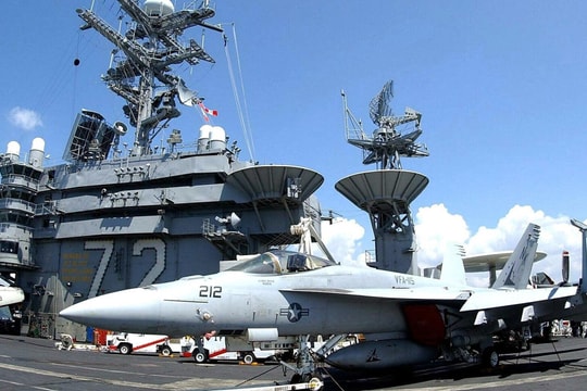 Mỹ điều tàu sân bay đến sát vùng biển Iran, chiến tranh đang cận kề?