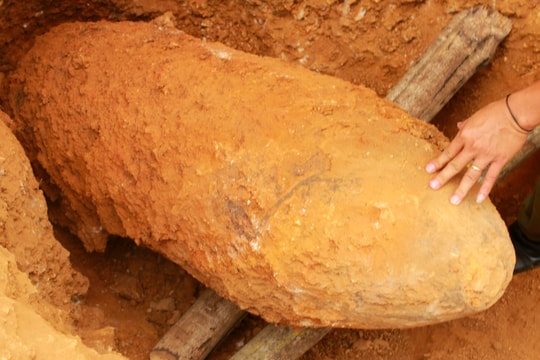 Phá hủy thành công quả bom còn nguyên kíp nổ sót lại sau chiến tranh