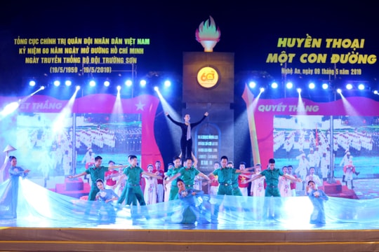 400 nghệ sỹ tái hiện lịch sử chói lọi đường Hồ Chí Minh huyền thoại