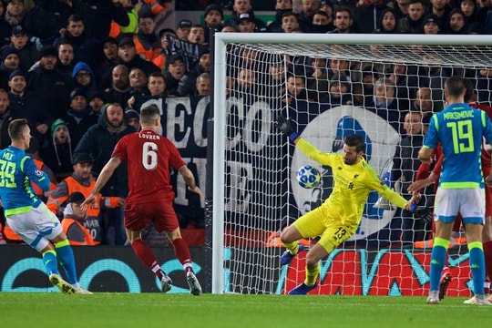 Alisson Becker và Virgil van Dijk:  'Tấm khiên hộ mệnh' của Klopp?