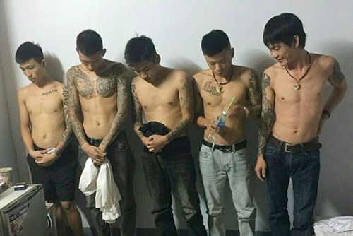 Nhóm thanh niên xăm trổ thuê khách sạn mở 'tiệc ma túy'