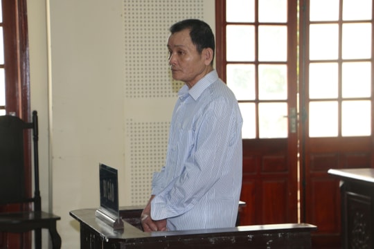 Thầy mo ở Nghệ An đâm chết con trai vì 'con ma rượu'