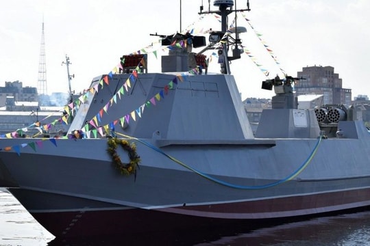 Tàu tấn công đổ bộ mới của Ukraine không thể 'đứng thẳng'