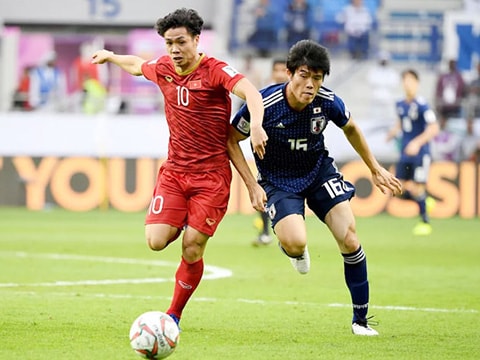 HLV Thái Lan: ‘Công Phượng nguy hiểm nhất’; Mourinho ám chỉ Solskjaer là 'con rối'