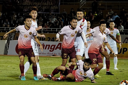 Tuyển Việt Nam: Âu lo từ chính... sự tự hào; Ronaldo đoạt danh hiệu cá nhân cao quý nhất Serie A