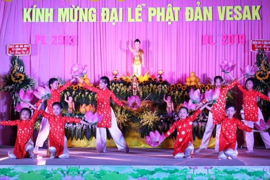 Chùa Long Hoa tổ chức đại lễ Phật đản