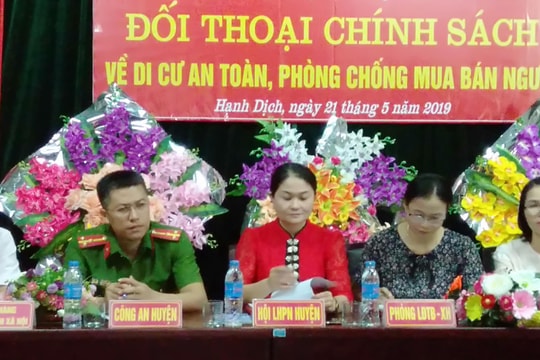 Đối thoại với phụ nữ để phòng ngừa mua bán người