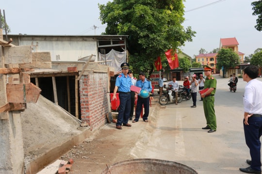 Kịp thời xử lý lấn chiếm hành lang giao thông ở Nam Đàn; Duy trì tốt mô hình đường tự quản ở Quỳ Hợp