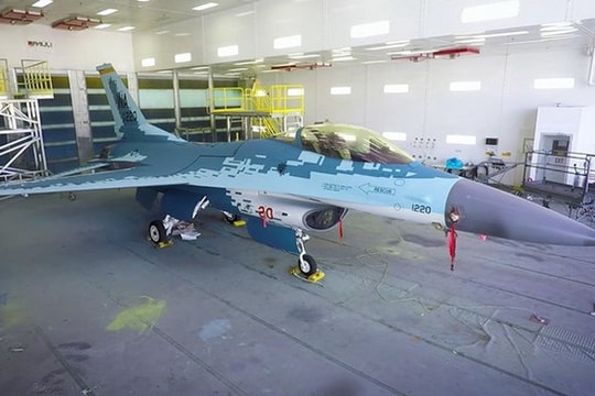 Không quân Mỹ 'hô biến' F-16 thành Su-57