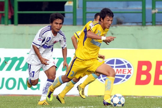 Cựu cầu thủ SLNA Nguyễn Hồng Việt theo nghiệp HLV