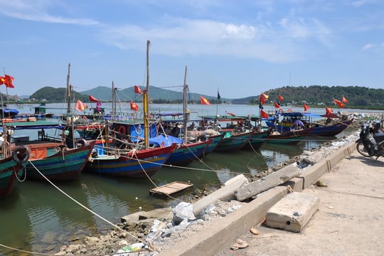 Được đầu tư tiền tỷ, cảng cá ở Cửa Lò vẫn dang dở