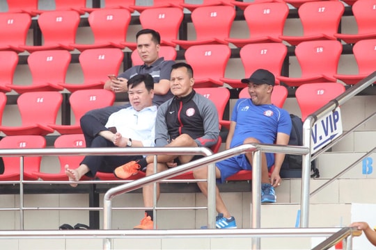 CLB TP Hồ Chí Minh cử người ‘do thám’ buổi tập của SLNA