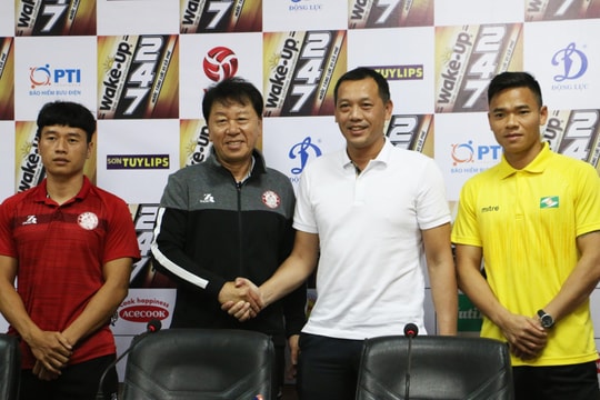 HLV trưởng và đội trưởng SLNA quyết đánh bại đội bóng của Hữu Thắng