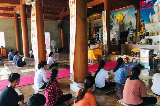 Chùa Ngưu Tử tổ chức lễ cầu nguyện cho sĩ tử trước mùa thi