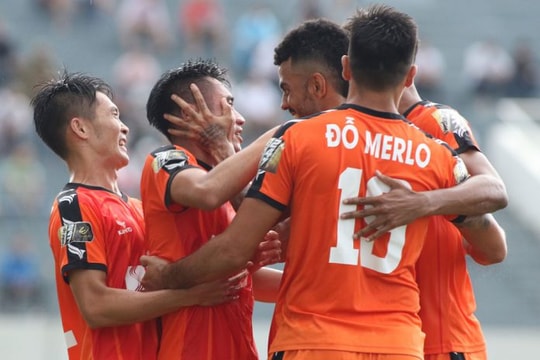 Bộ đôi cựu cầu thủ SLNA đang gặp khó ở SHB Đà Nẵng