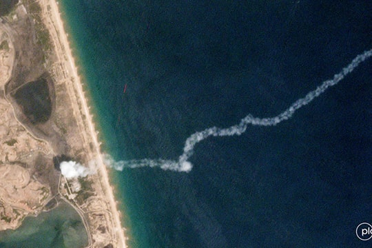 Triều Tiên với 'quyền tự vệ' từ tên lửa; Âm mưu ám sát trong các cuộc biểu tình ở Jakarta