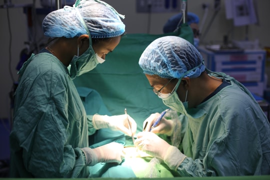 Hành trình nhân đạo 'Vì những dáng hình trẻ thơ không hoàn hảo'