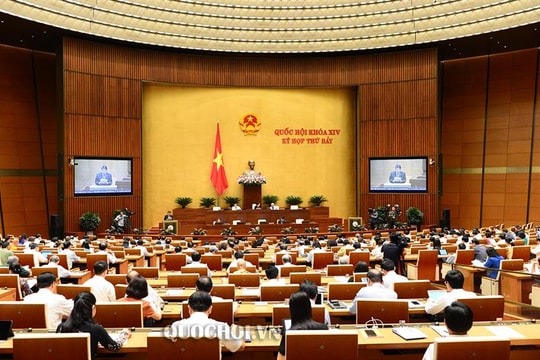 Quốc hội thảo luận về Dự án Luật Đầu tư công (sửa đổi)