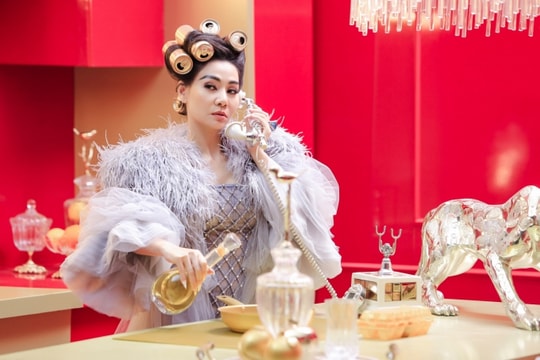 Thu Minh tạo hình lạ, xưng mình là diva  