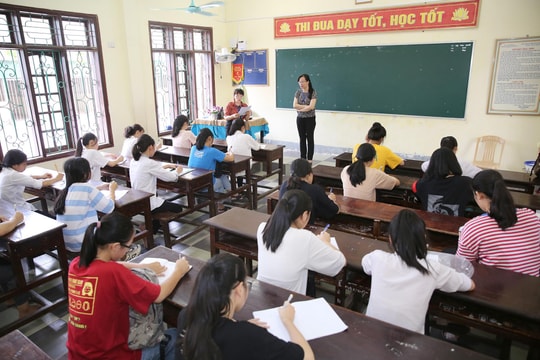Gần 36.000 thí sinh Nghệ An làm thủ tục thi vào lớp 10