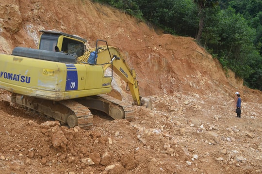 Truy trách nhiệm, ngăn chặn 'rút ruột' tài nguyên quặng thạch anh