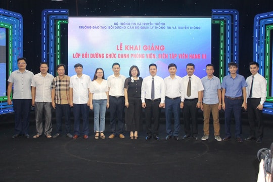 Hơn 90 phóng viên, biên tập viên 3 tỉnh Bắc Trung bộ tham gia khóa học nâng cao