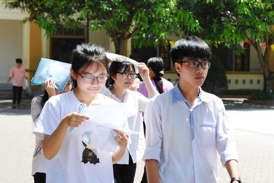 Câu chuyện bạo lực học đường vào đề thi trường chuyên của Nghệ An