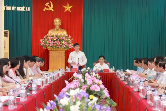 Phó Trưởng ban Tuyên giáo Trung ương đề nghị Nghệ An tăng cường kiểm soát chi BHYT