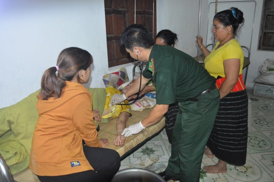 Người phụ nữ giận chồng, ăn lá ngón tự tử