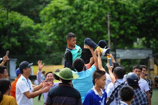 Những hình ảnh đầy cảm xúc của Giải Cúp Báo Nghệ An 2019