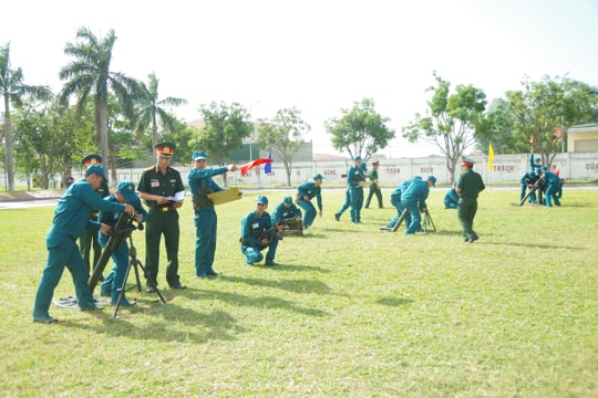 Hội thao phân đội pháo binh Dân quân tự vệ huấn luyện giỏi