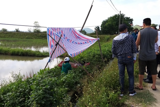 Điều tra nguyên nhân người đàn ông Nghệ An tử vong dưới mương nước  ​