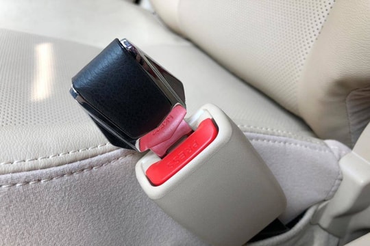 Những thói quen sử dụng ô tô có thể gây nguy hiểm cho tài xế