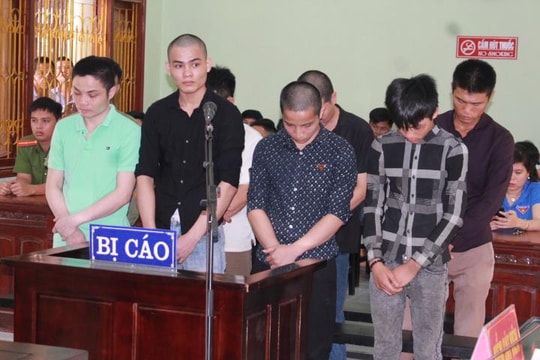 8 thanh niên cấu kết 'ăn' gần 30 tấn thép tại công trường dự án nghìn tỷ