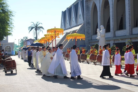 Giáo xứ Yên Đại khai mạc tuần chầu lượt