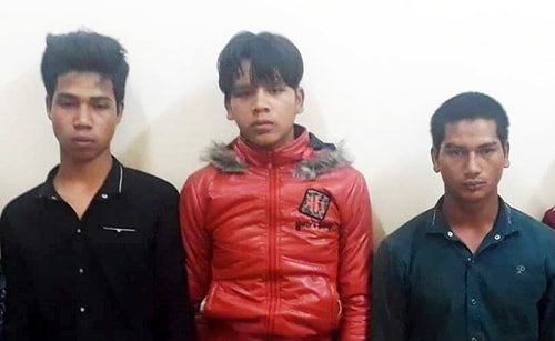 Nhóm thanh niên bị bắt vì cướp 8 con gà