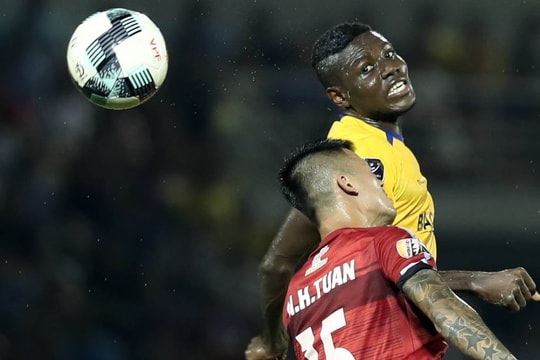 SLNA tuyển ngoại binh mới: Chờ ‘bom tấn’?